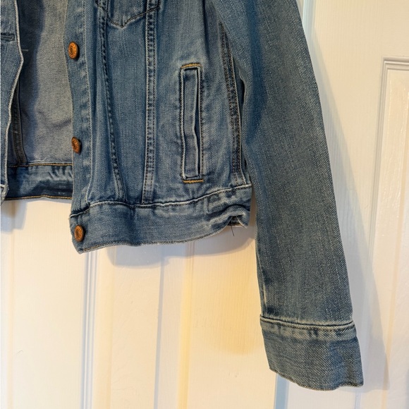 GAP Women’s Blue Denim Jacket - Picture 3 of 4